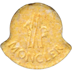 Pil Moncler — MDMA 177mg — Madrid, Spanje