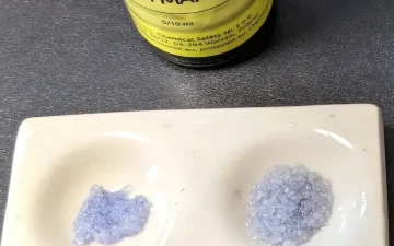 LSD kleurt het Hofmann-reagens blauw